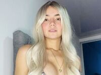 naked cam girl masturbating with vibrator AlisonWillson